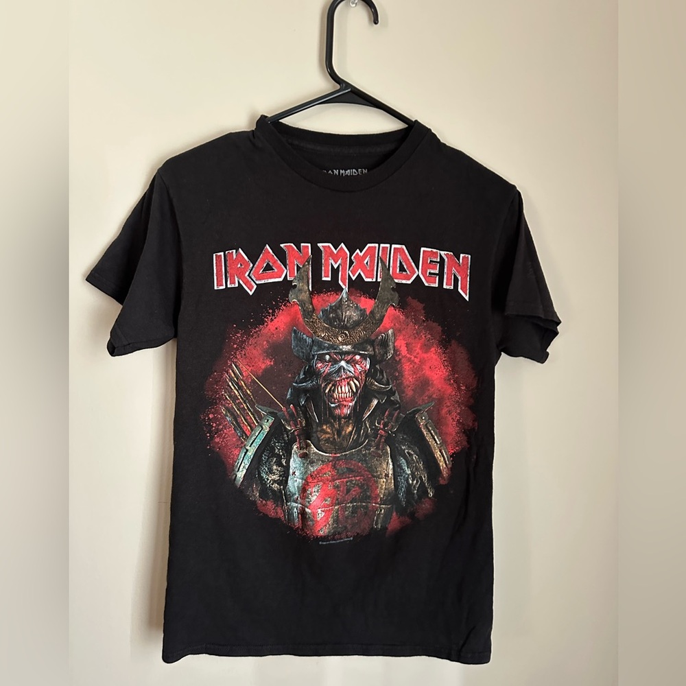Iron Maiden Graphic Tee With Back Hit Mens Size Small 100% Cotton